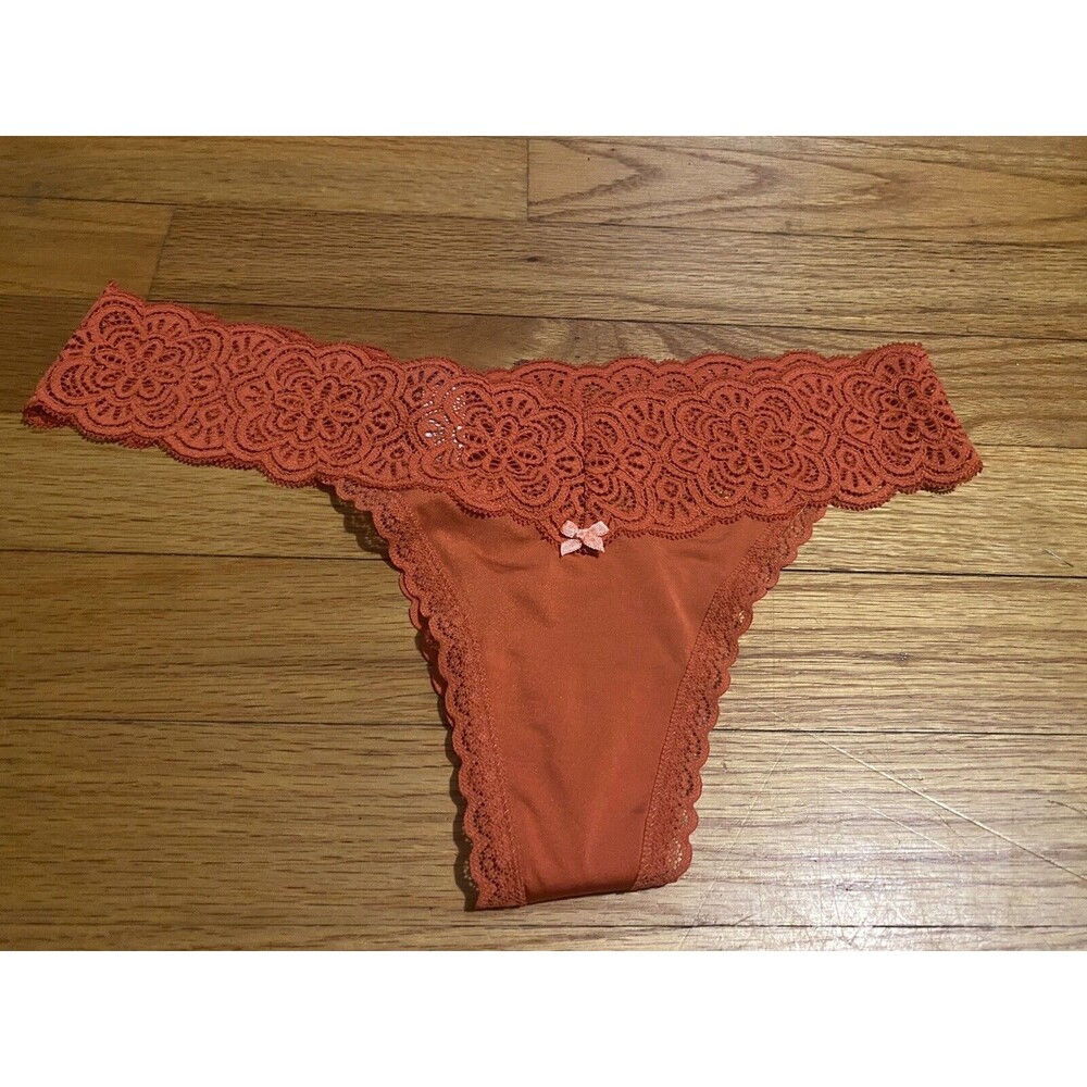 AERIE Lace Trim Thong Panties/Underwear Sz M NWOT